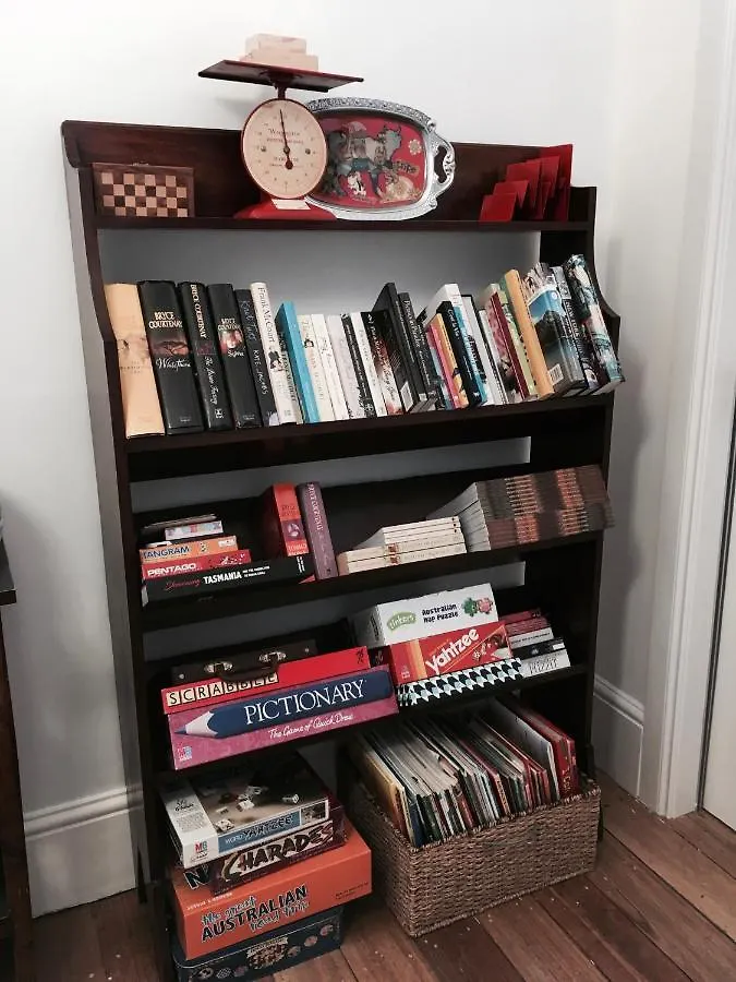 Assemblage Boutique Art B & B Hobart Guest house